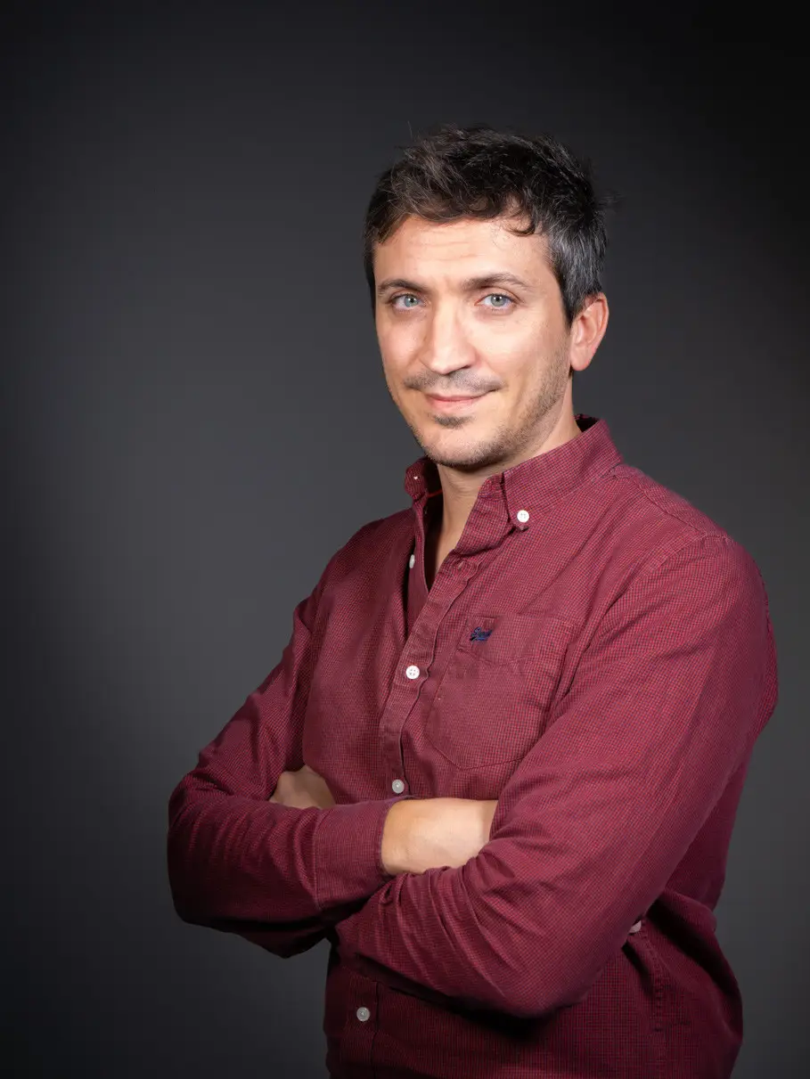 Olivier Deluermoz, graphiste indépendant et créateur de FOLIOCREA à Vence